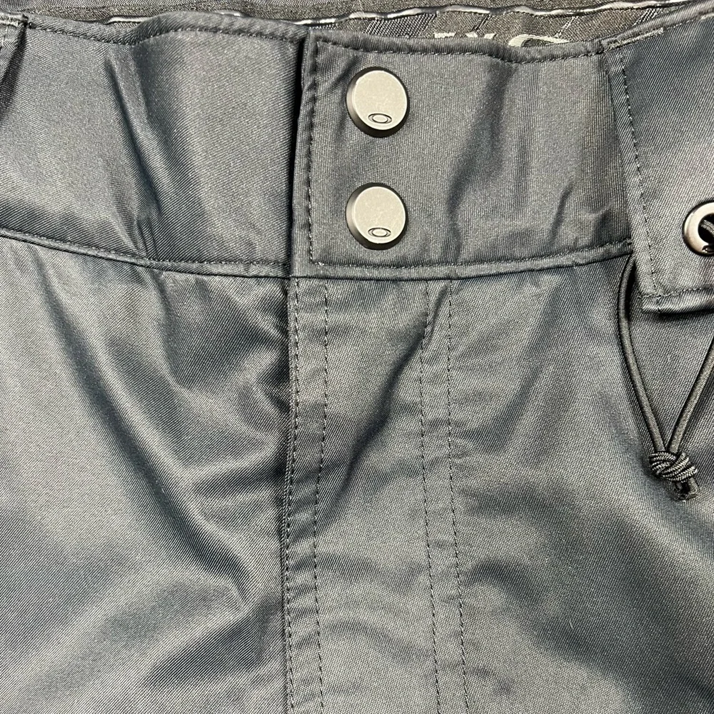 Oakley Bizone insulated 10k pants. - Picture 9 of 10